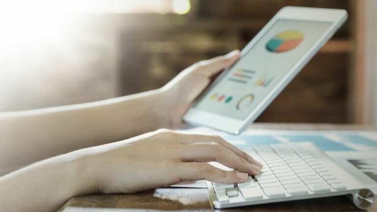 3 Actionable Donor Engagement Tips to Boost Revenue and Reduce Churn