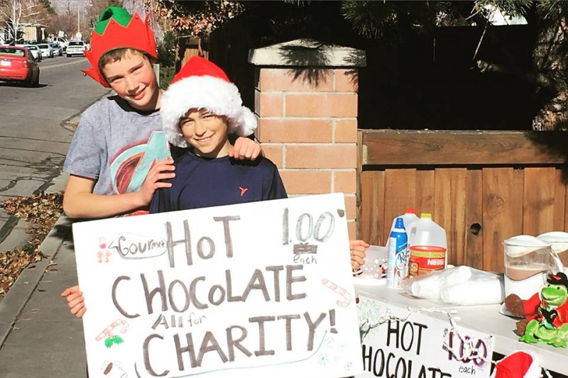 Hot-chocolate-station-winter-fundraising-idea