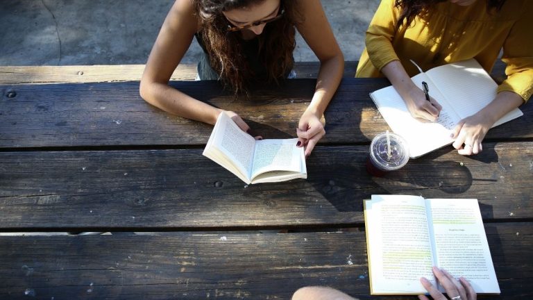 7 College Recruitment Strategies You Must Adopt Now (& 3 Fatal Mistakes To Avoid)