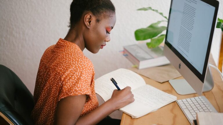Alumni Outreach Email Template: Tips To Enhance Your Interactions