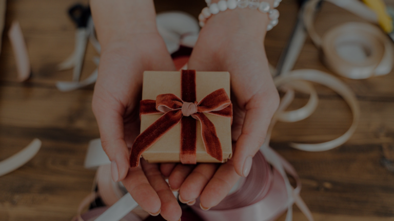 7 Church Gift Software To Boost Your Fundraising Today