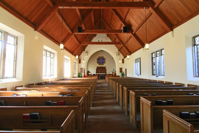 16 Cost-effective Church Growth Ideas to Acquire and Retain More People