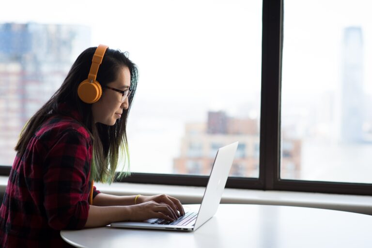 Robocall Campaign Guide: How to optimize your outreach plans (Best practices included)