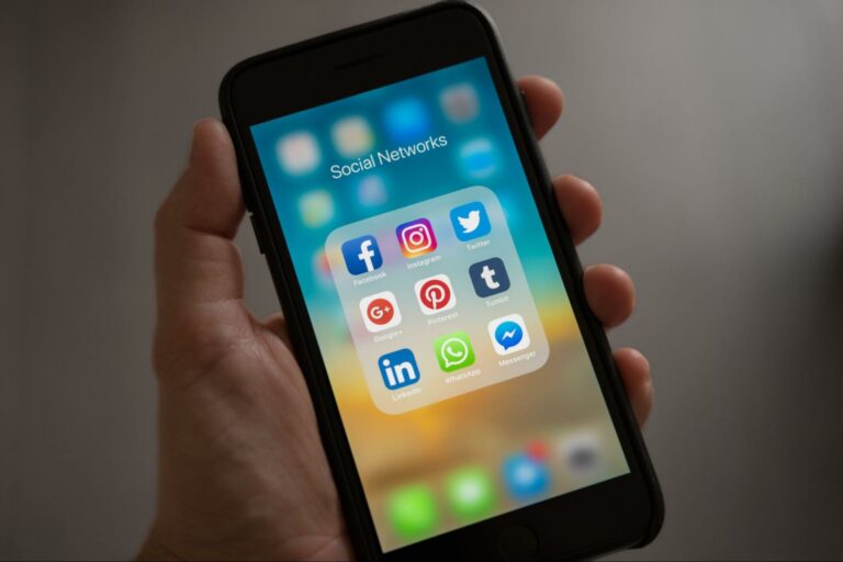 Social Media Fundraising: How To Raise Those Dollars Online