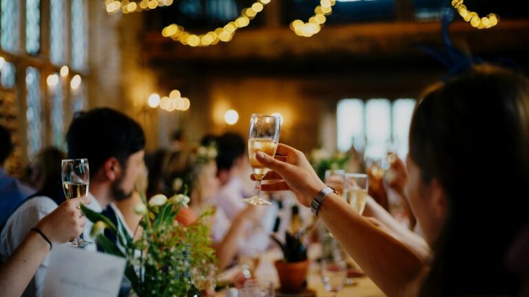 Top Dos and Don’ts of Writing a Fundraising Gala Script