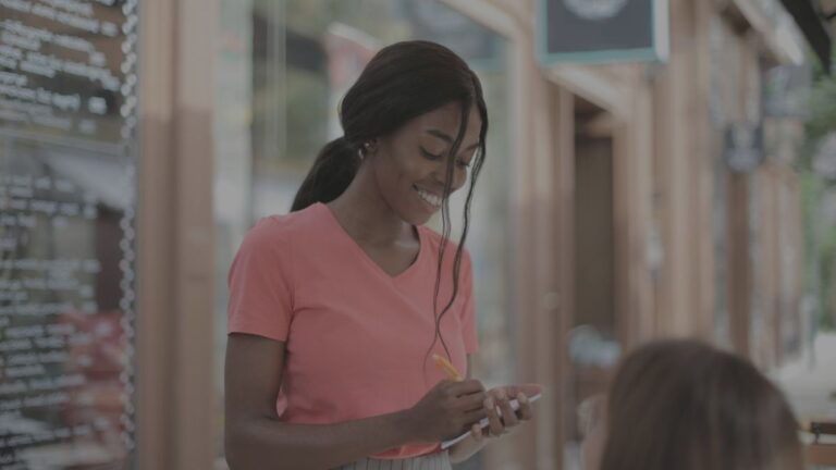 SMS Customer Service: The Complete Guide to Happy Customers