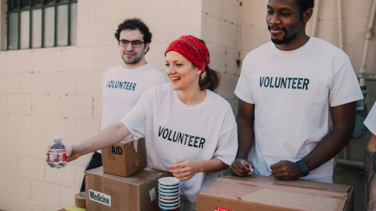 How to Start a Fundraiser: This is Your Guide to Raise Money