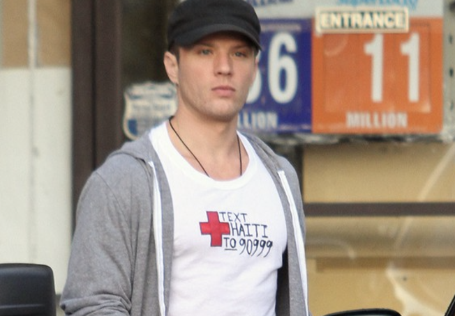 text-to-donate-ryan-phillippe