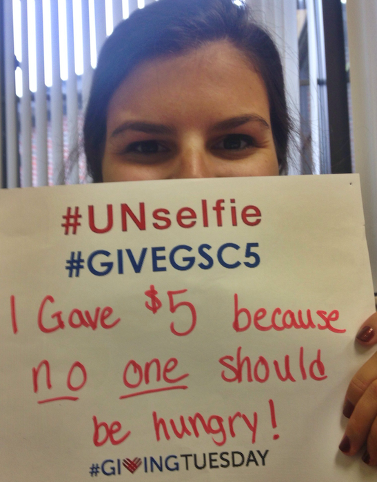 giving-tuesday-ideas-un-selfie