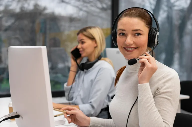 Preview Dialer: How To Use The Best Outbound Calling Tool